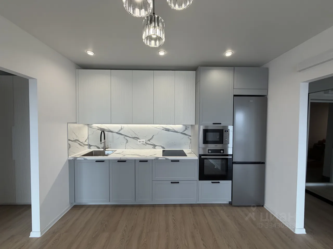2-комн. квартира, 57 м², 13/33 этаж