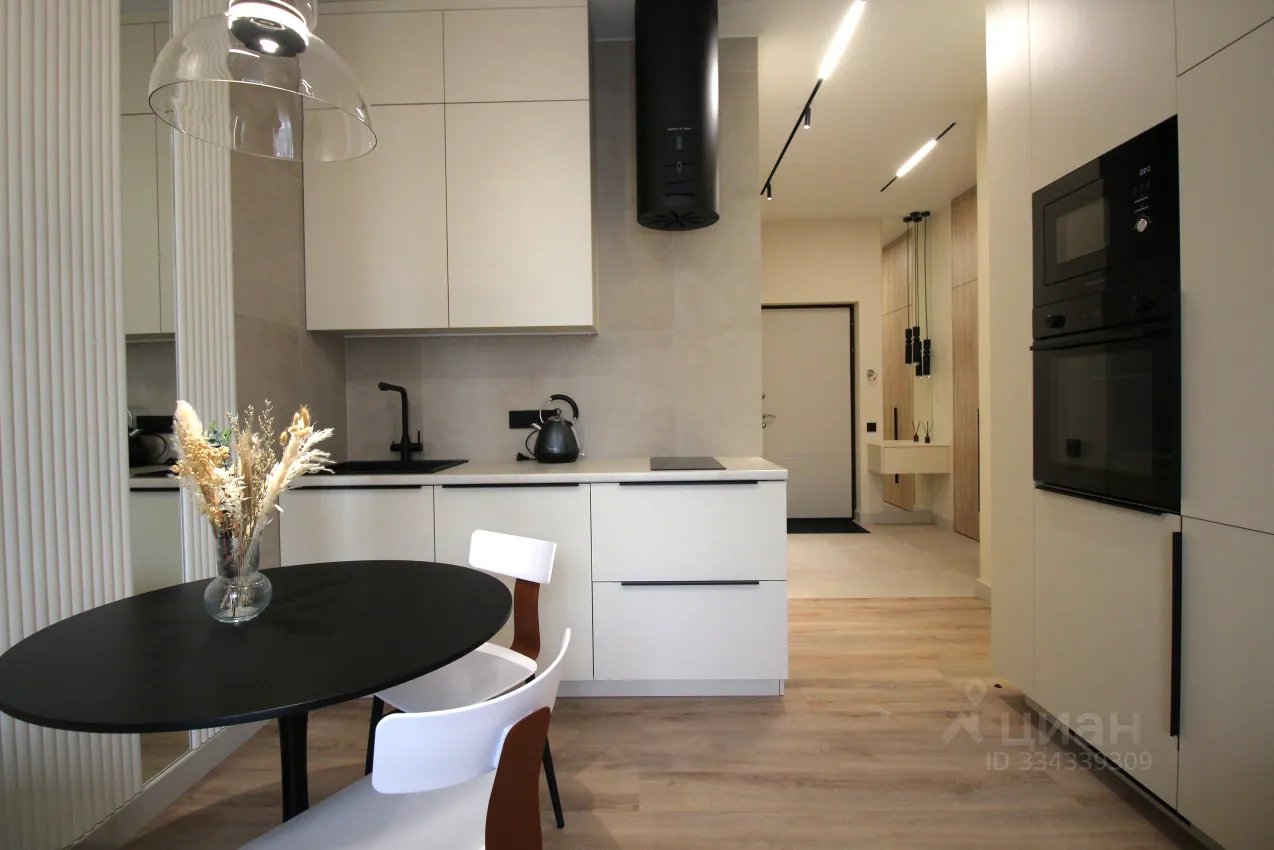 2-комн. квартира, 42,5 м², 16/26 этаж