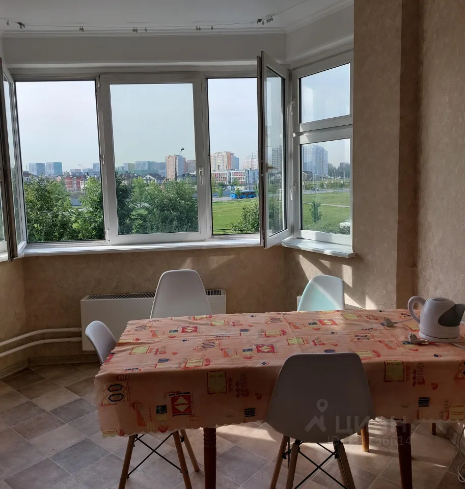 3-комн. квартира, 80 м², 3/14 этаж