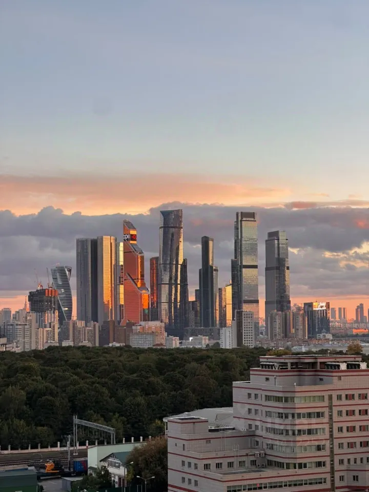 3-комн. квартира, 54,5 м², 12/37 этаж