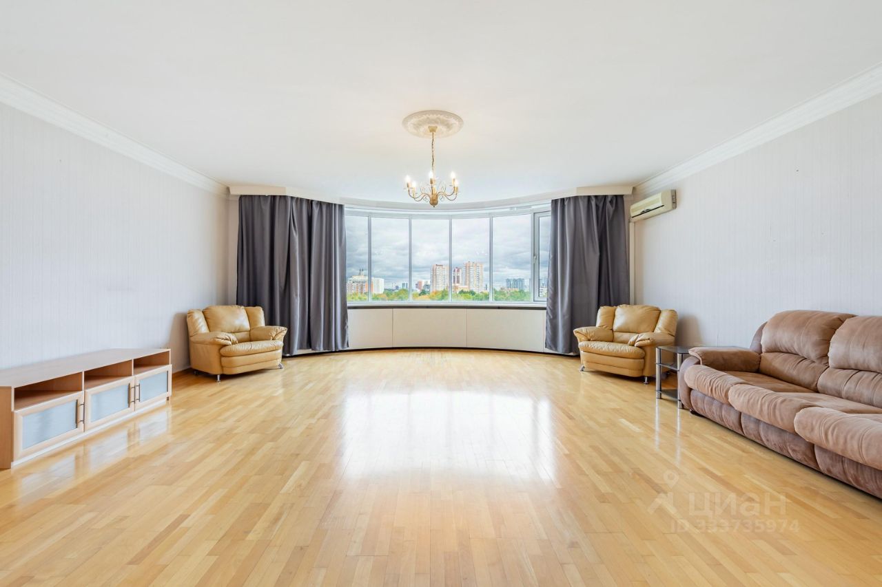 2-комн. квартира, 147,8 м², 8/15 этаж