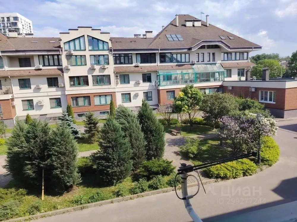 2-комн. квартира, 60 м², 2/4 этаж