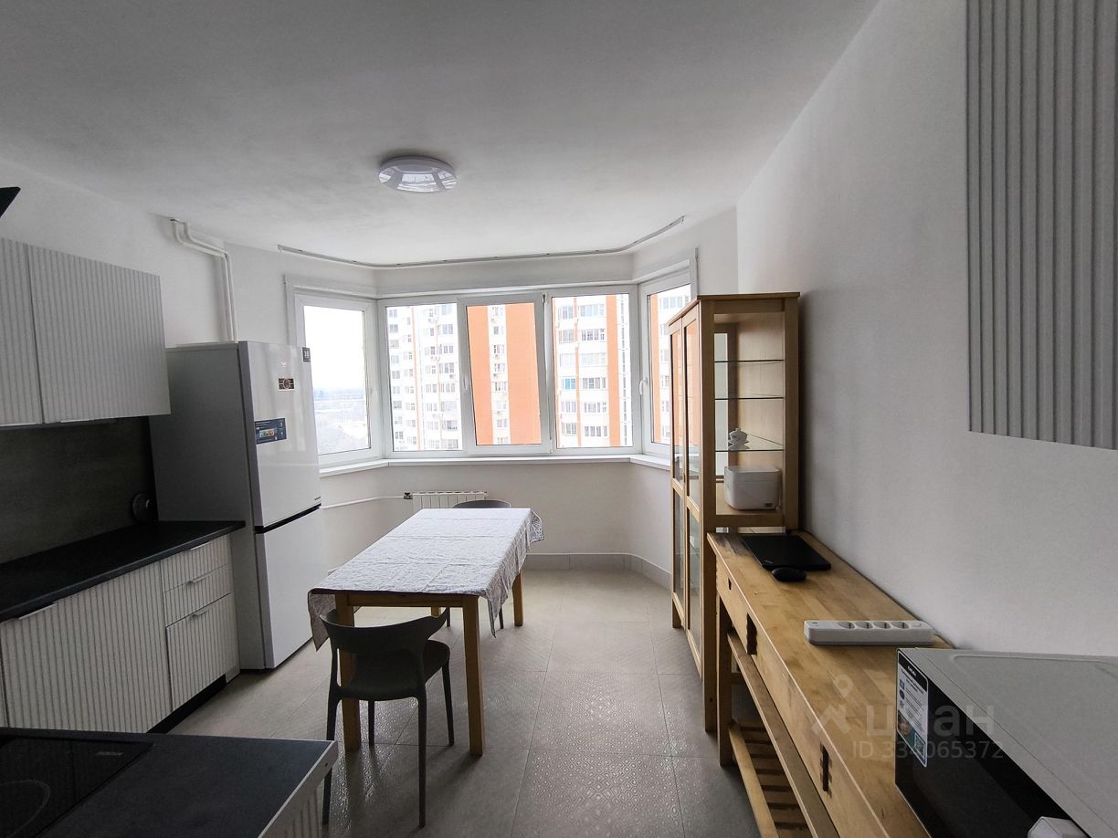 3-комн. квартира, 76,4 м², 8/17 этаж