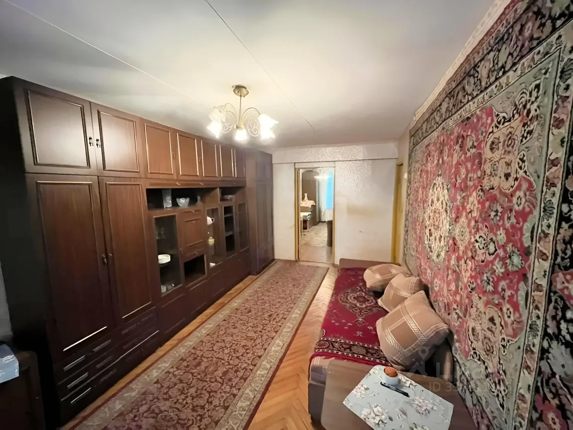 3-комн. квартира, 65 м², 1/9 этаж