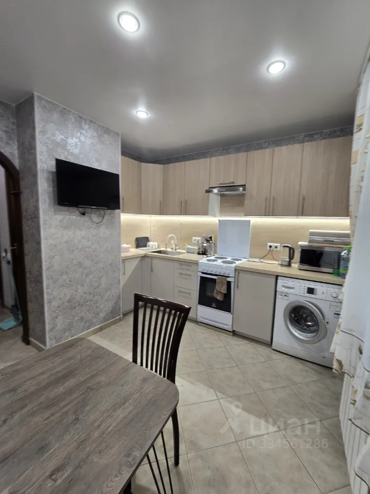 4-комн. квартира, 101 м², 2/14 этаж