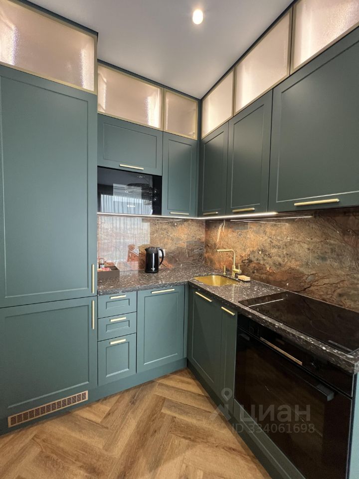 2-комн. квартира, 37 м², 13/30 этаж