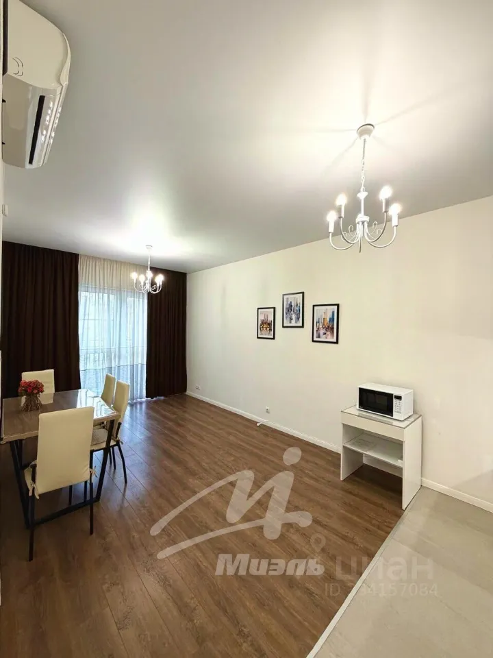2-комн. квартира, 71 м², 2/25 этаж