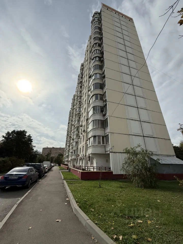 2-комн. квартира, 57 м², 14/17 этаж