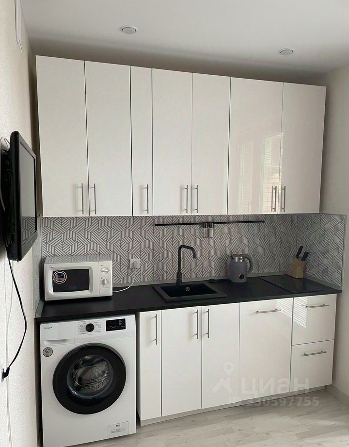 1-комн. квартира, 42 м², 13/28 этаж