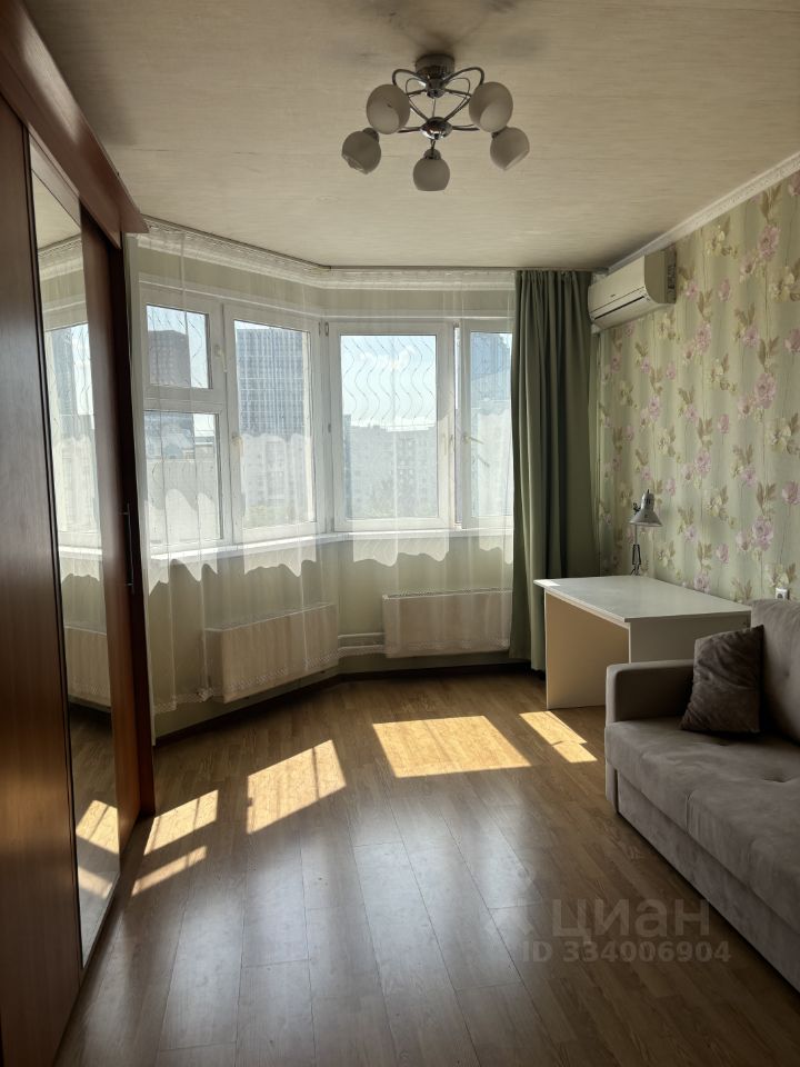 2-комн. квартира, 61 м², 10/22 этаж