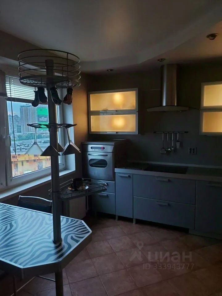 3-комн. квартира, 90 м², 9/16 этаж