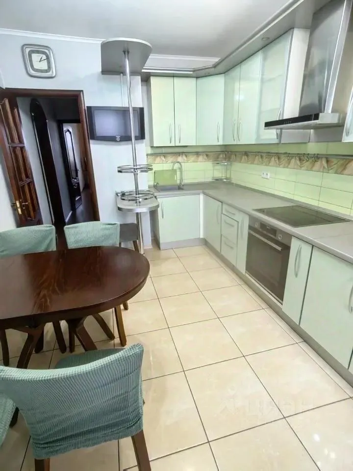 2-комн. квартира, 58 м², 5/14 этаж