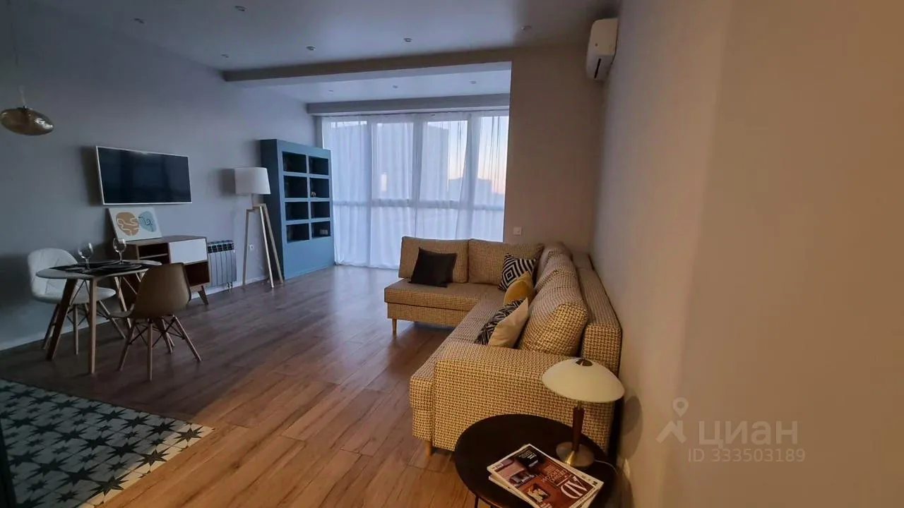 Студия, 40 м², 10/17 этаж
