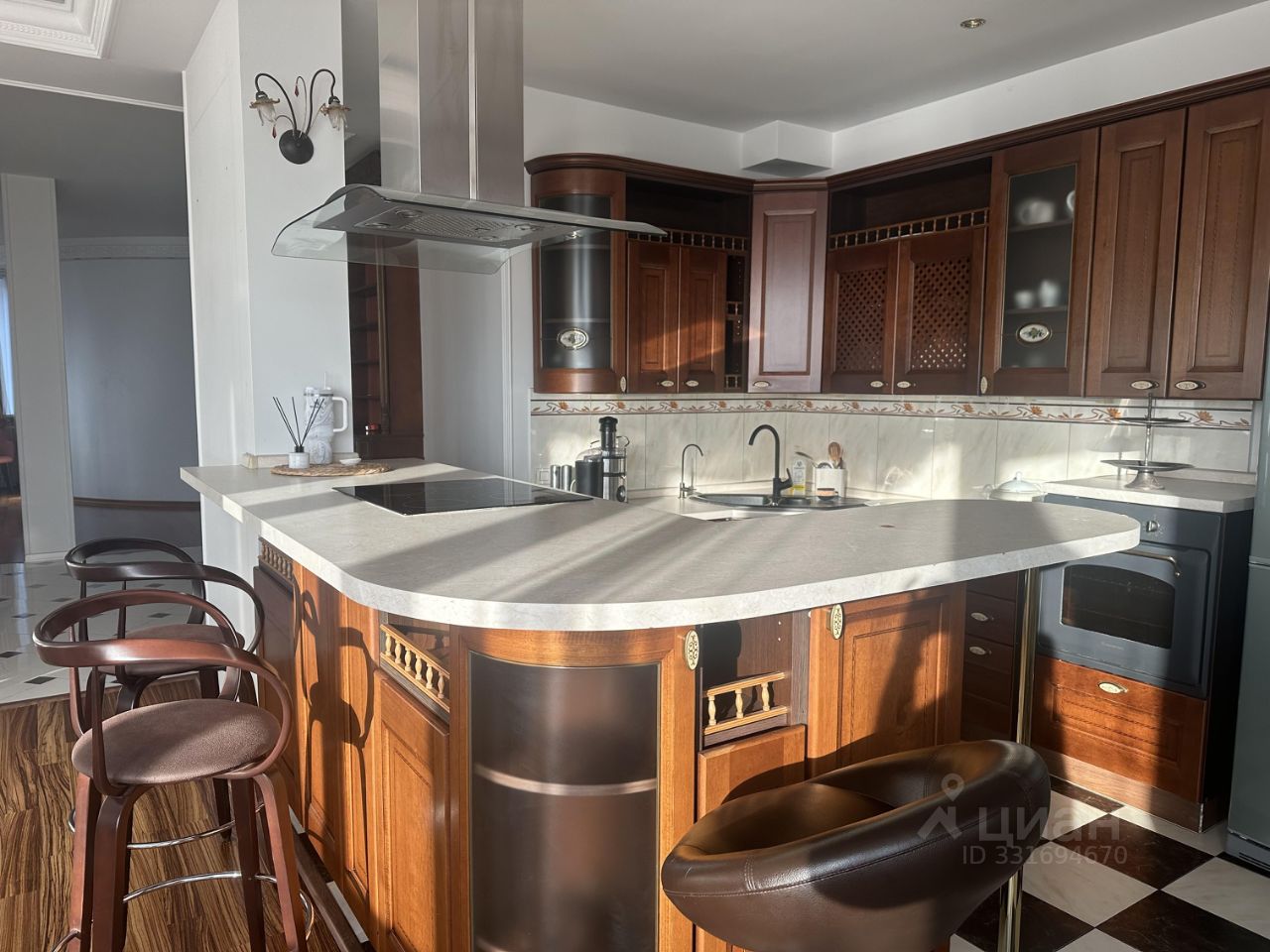 2-комн. квартира, 125 м², 10/18 этаж