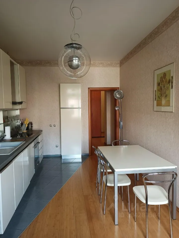 2-комн. квартира, 98 м², 7/13 этаж