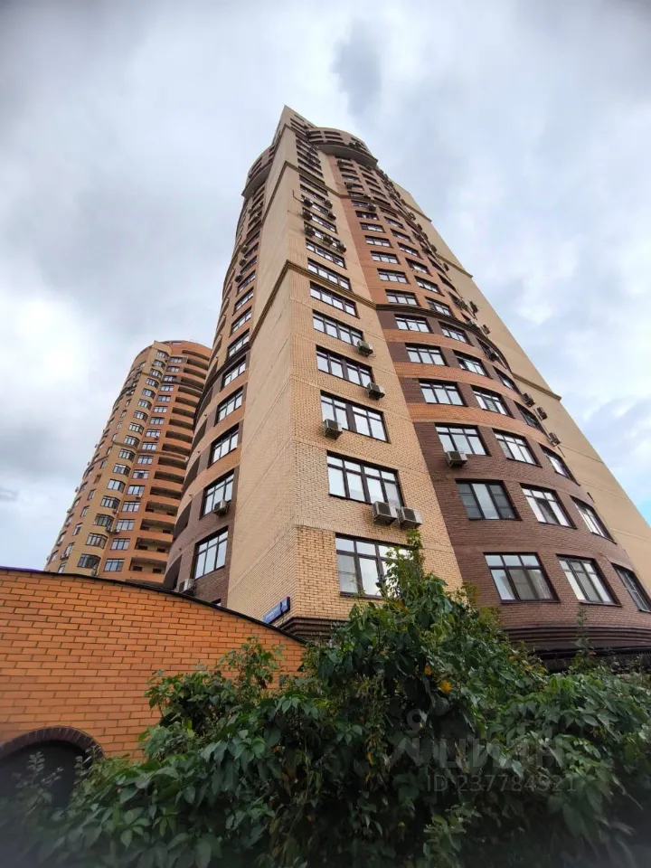 2-комн. квартира, 49 м², 12/23 этаж