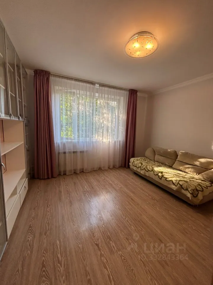 2-комн. квартира, 52 м², 1/12 этаж