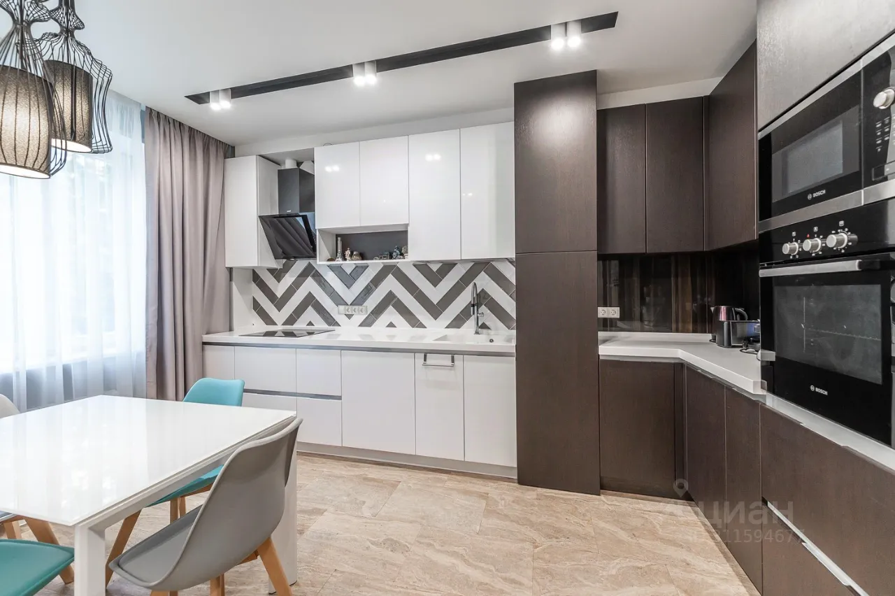 3-комн. квартира, 72,8 м², 2/25 этаж