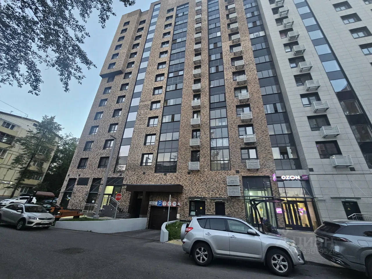2-комн. квартира, 55 м², 2/14 этаж