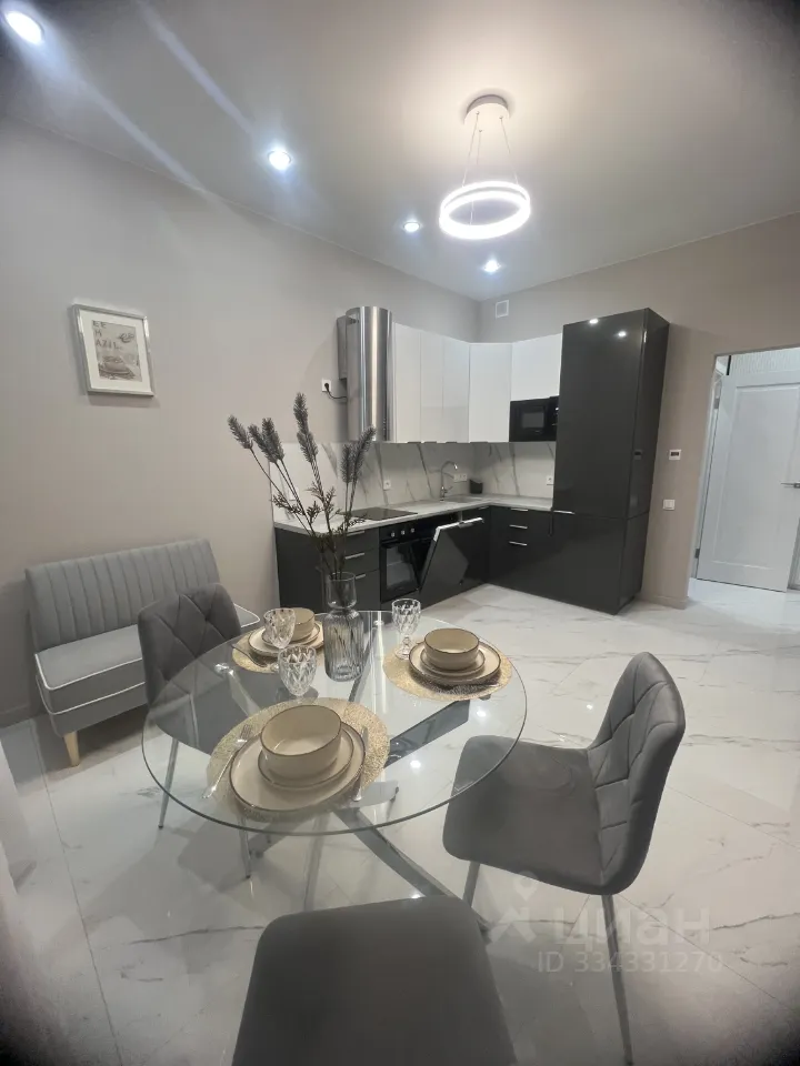 2-комн. квартира, 61,2 м², 16/26 этаж