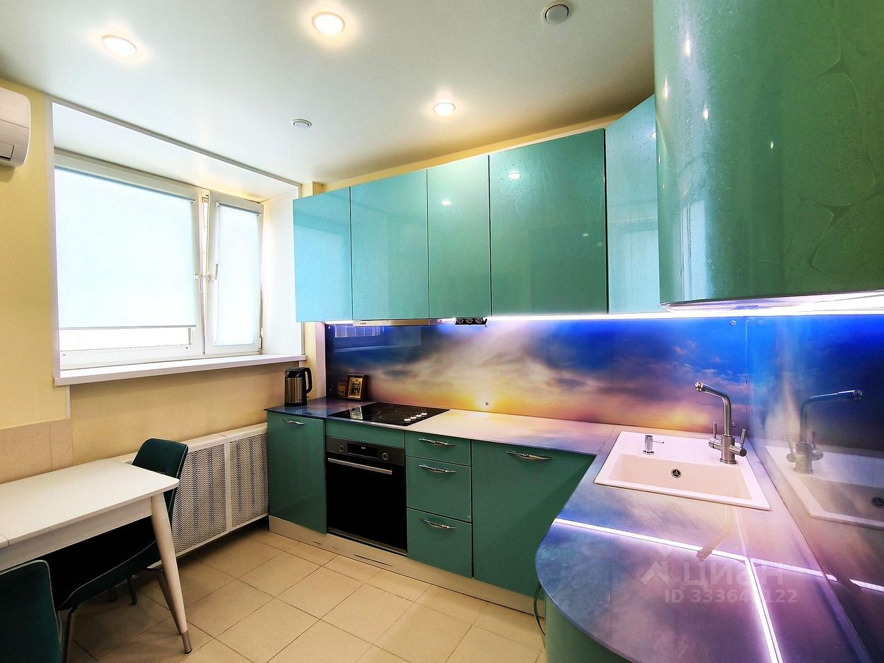 2-комн. квартира, 52 м², 1/14 этаж