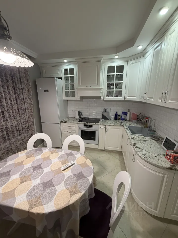 3-комн. квартира, 90 м², 11/17 этаж