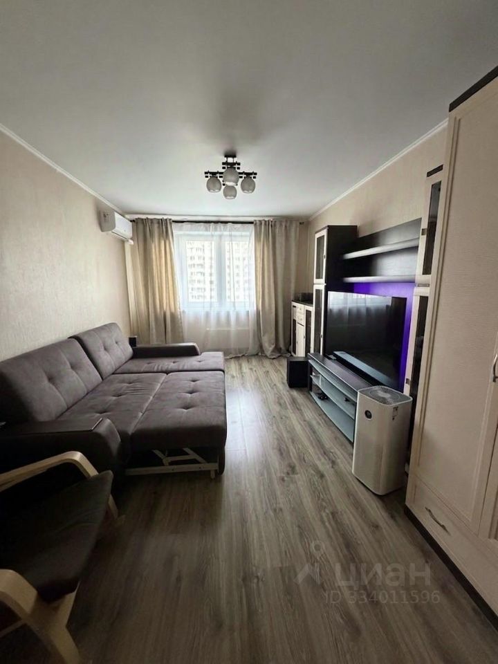 2-комн. квартира, 75 м², 7/17 этаж
