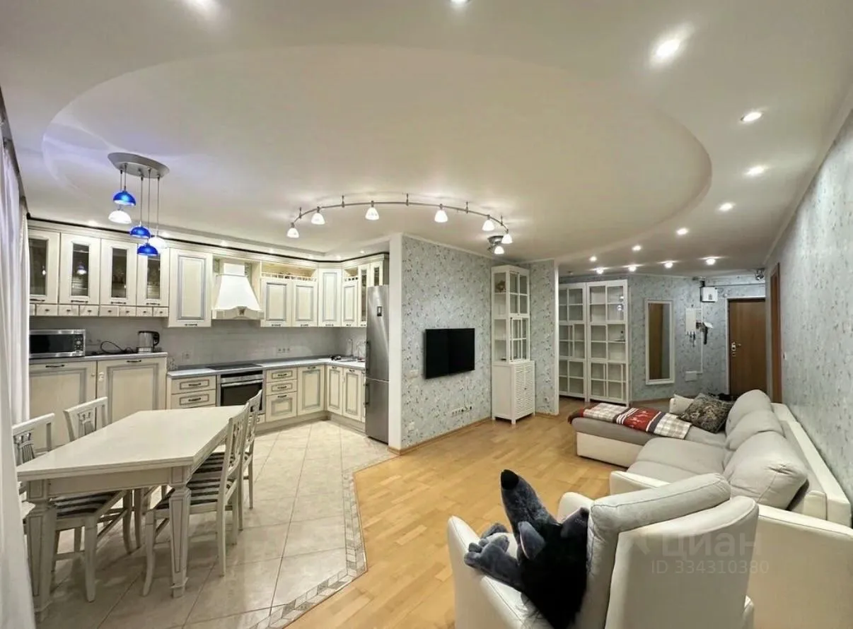 2-комн. квартира, 70 м², 14/25 этаж