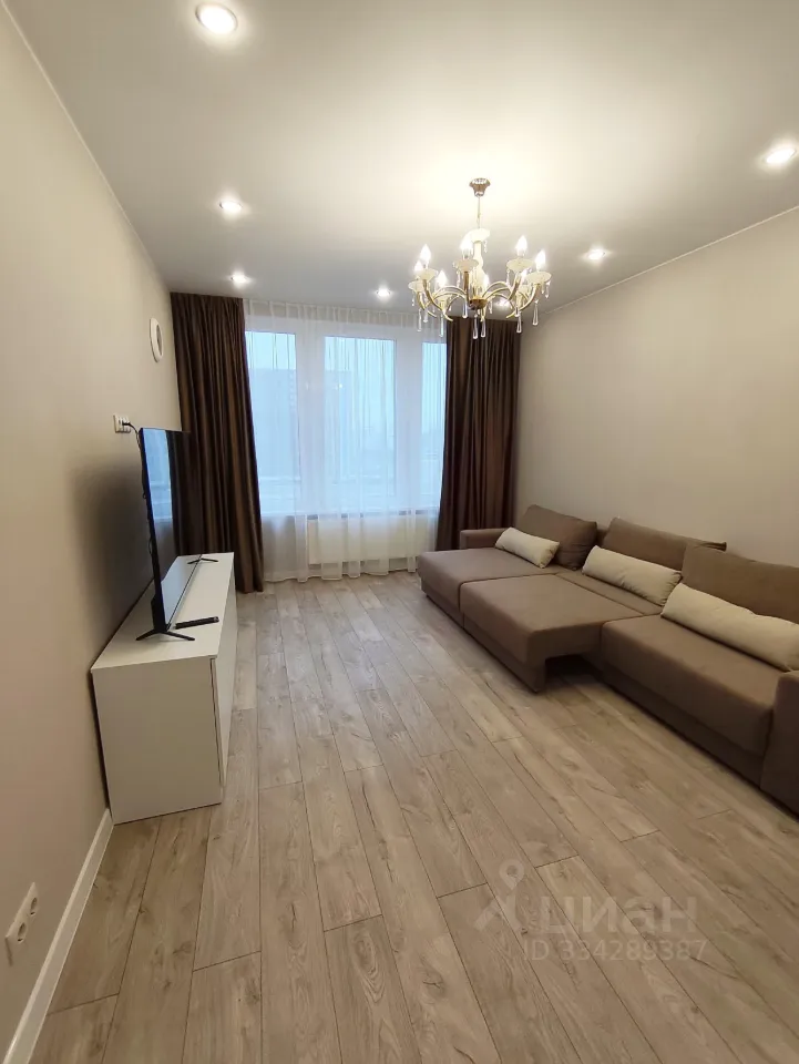 2-комн. квартира, 76 м², 8/13 этаж