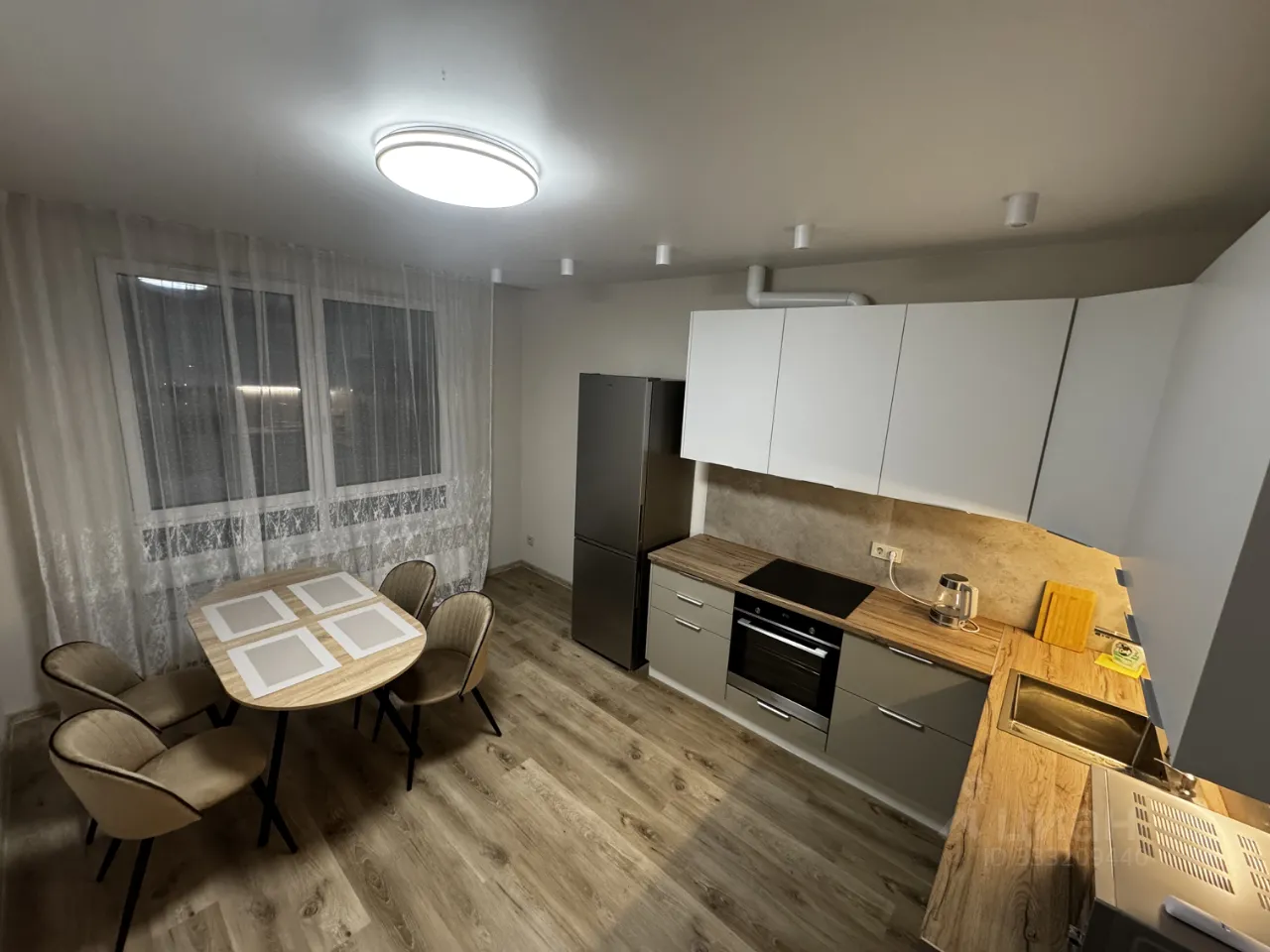 1-комн. квартира, 43 м², 27/28 этаж