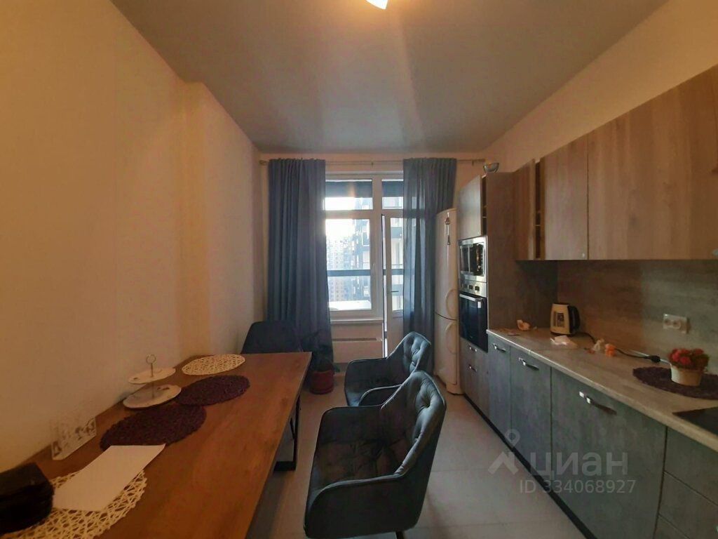 3-комн. квартира, 90 м², 16/24 этаж