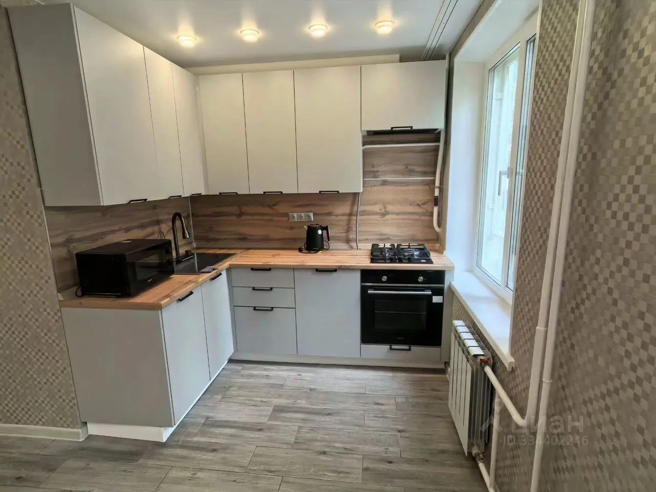 2-комн. квартира, 56 м², 1/5 этаж