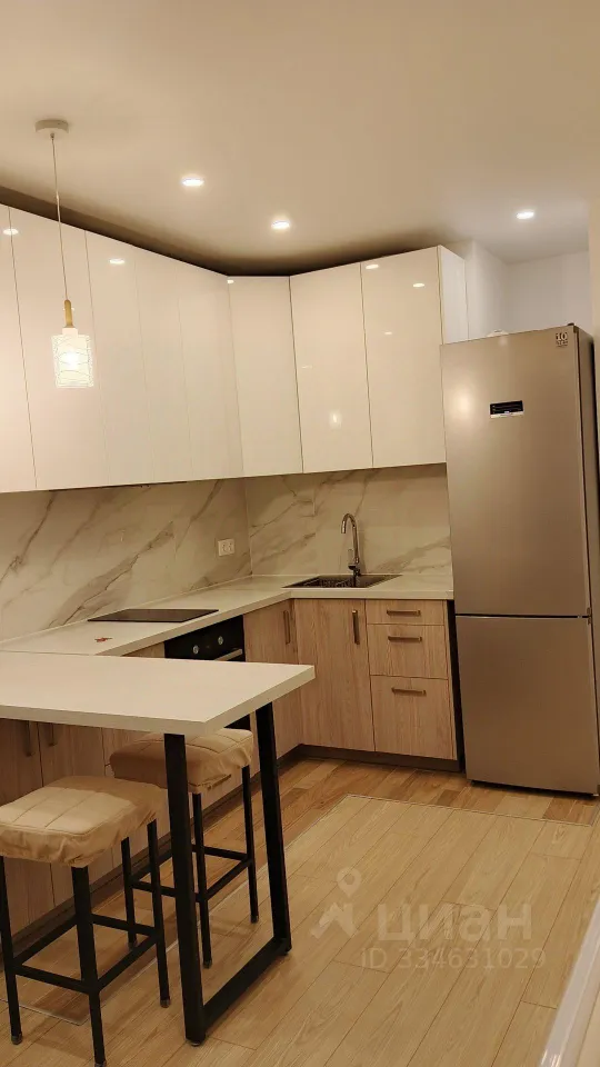 2-комн. квартира, 41,8 м², 20/30 этаж