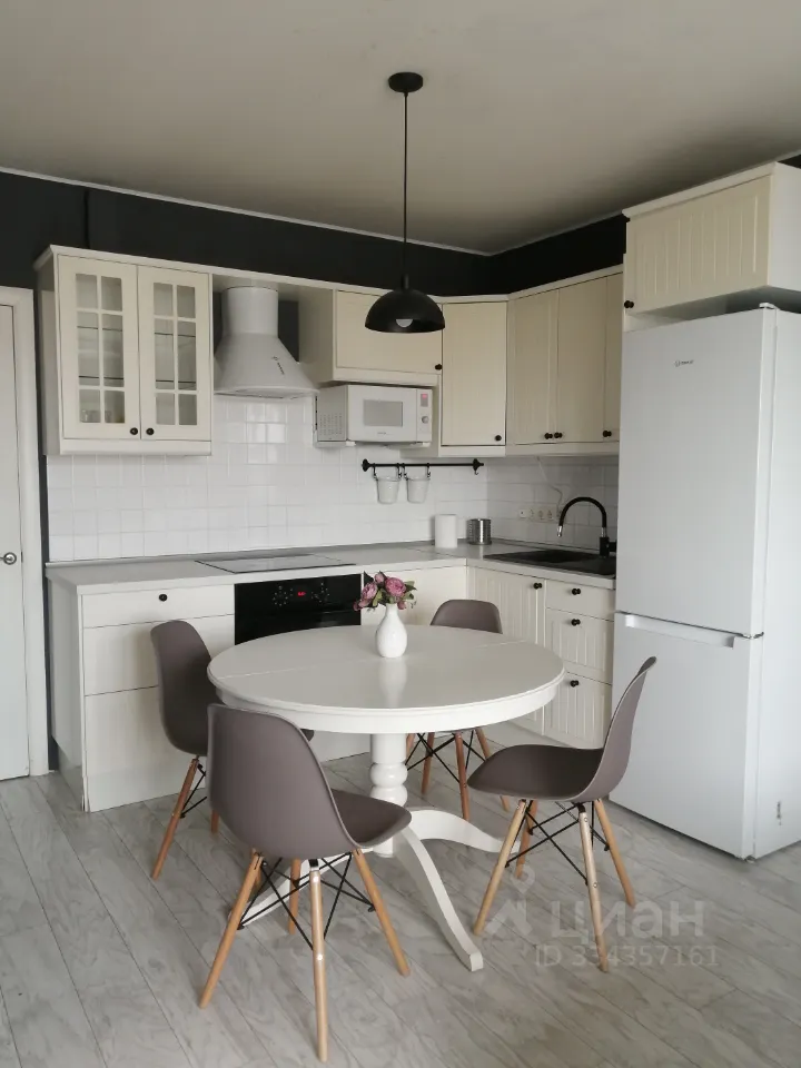 2-комн. квартира, 57 м², 9/25 этаж