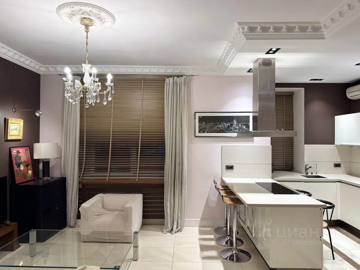 3-комн. квартира, 70 м², 1/9 этаж