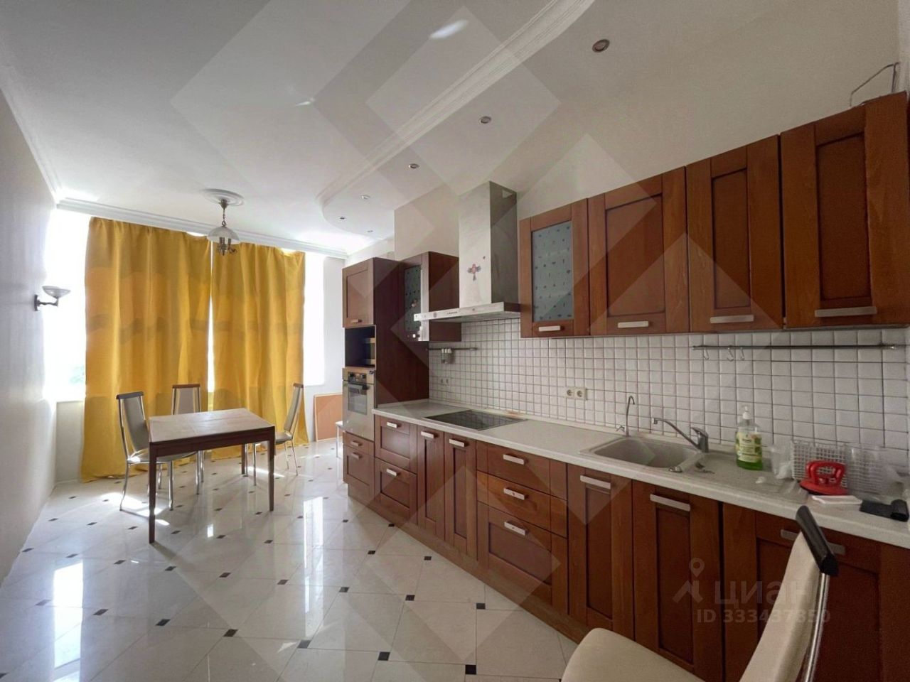 3-комн. квартира, 142 м², 12/18 этаж