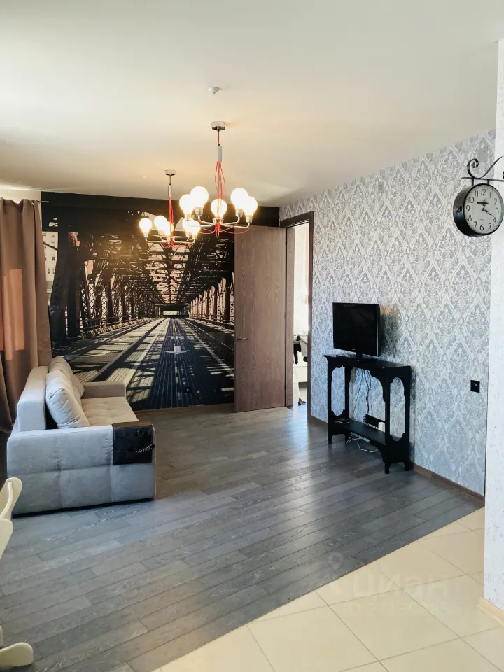 2-комн. квартира, 75 м², 2/28 этаж
