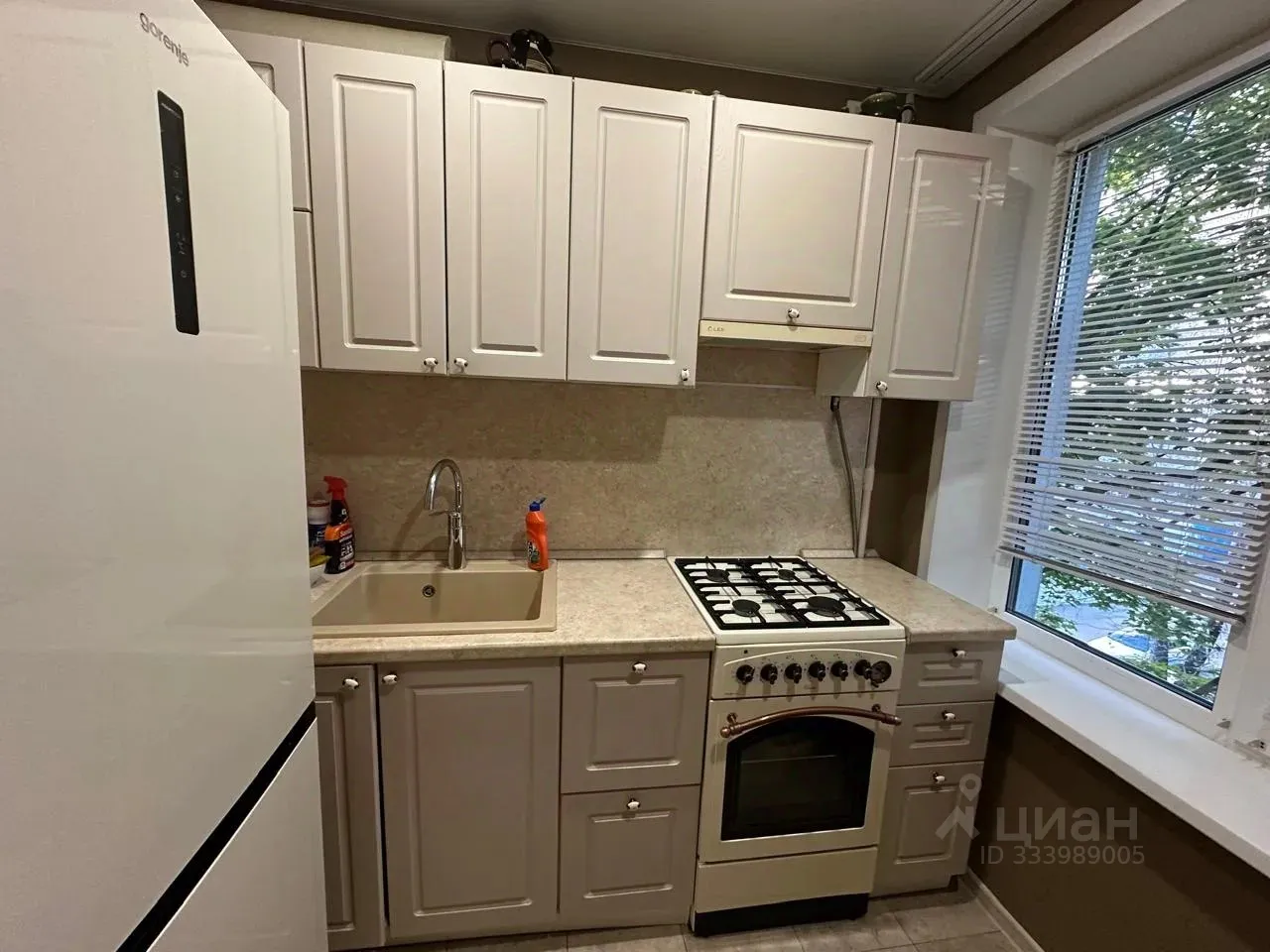 2-комн. квартира, 46 м², 4/5 этаж