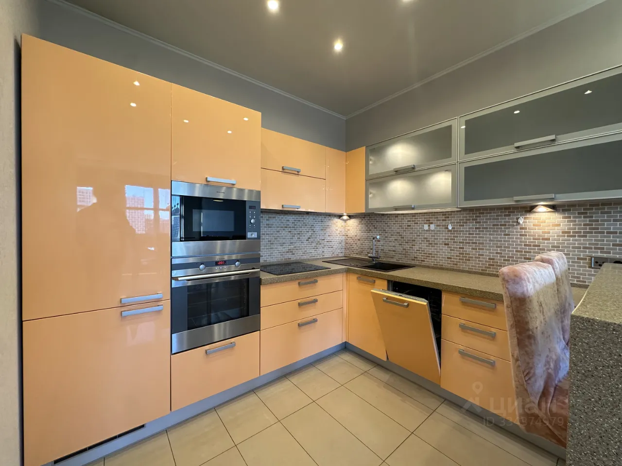 2-комн. квартира, 80 м², 13/25 этаж