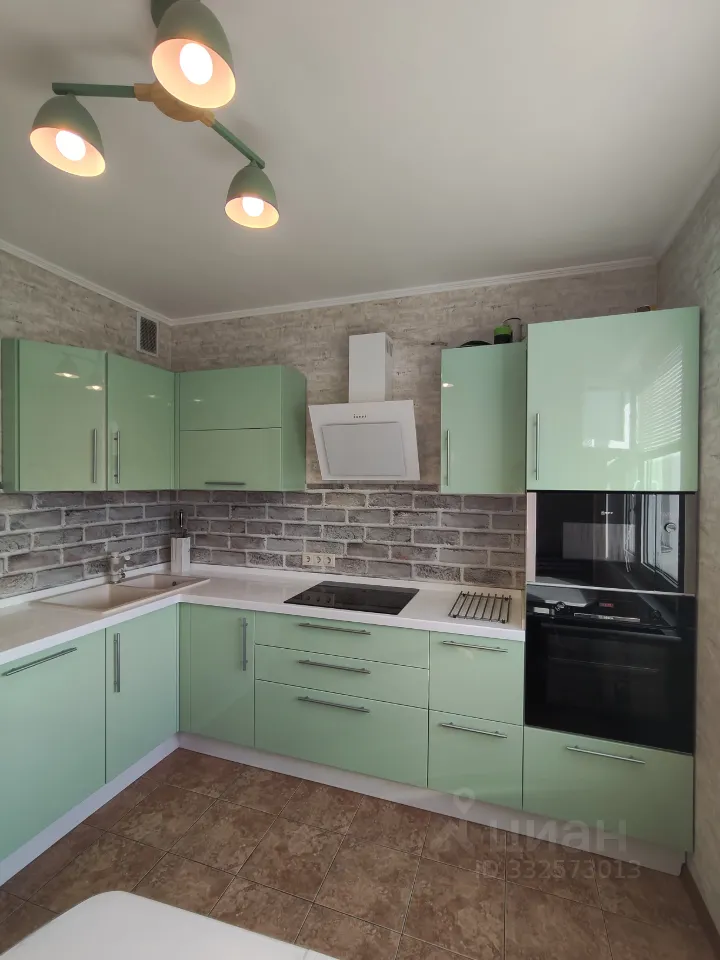 3-комн. квартира, 77 м², 8/17 этаж
