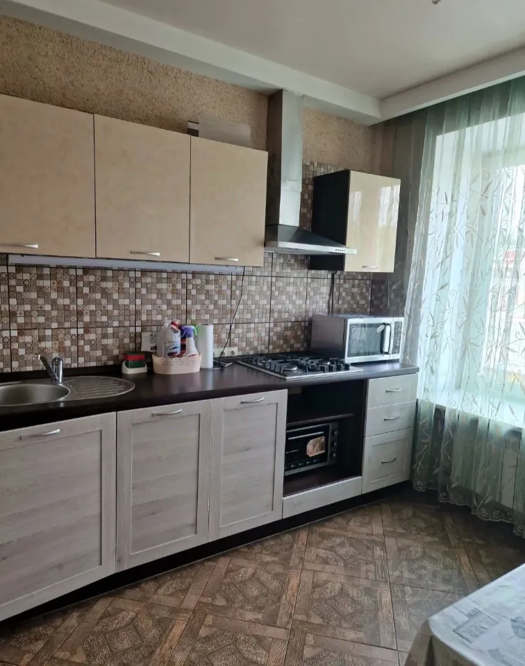 2-комн. квартира, 55 м², 2/8 этаж