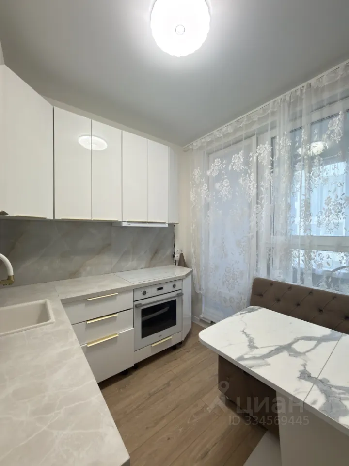 1-комн. квартира, 32 м², 10/14 этаж