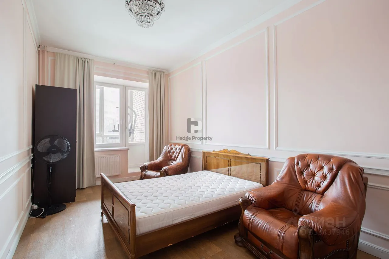 3-комн. квартира, 90 м², 3/18 этаж