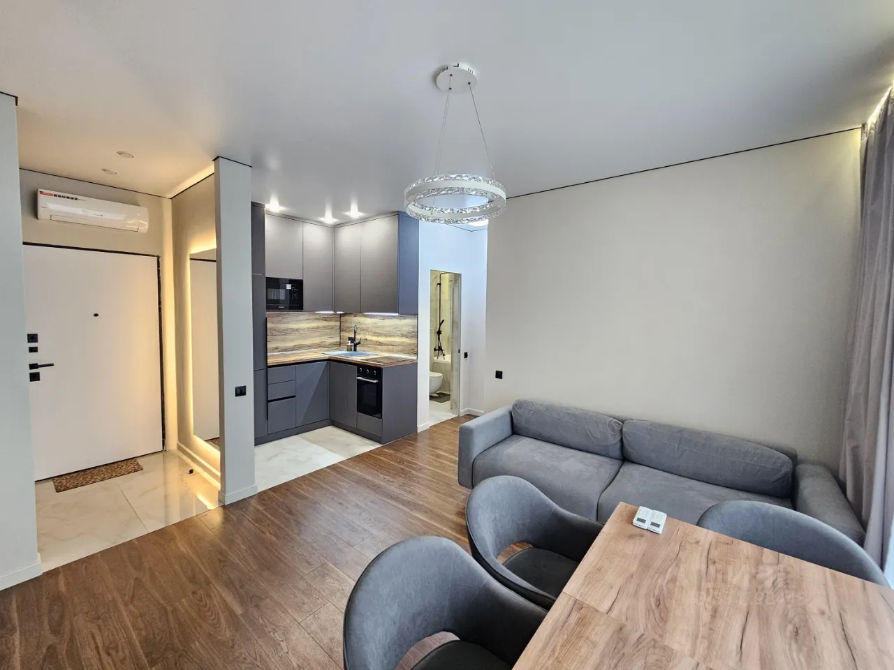 2-комн. квартира, 38 м², 19/30 этаж