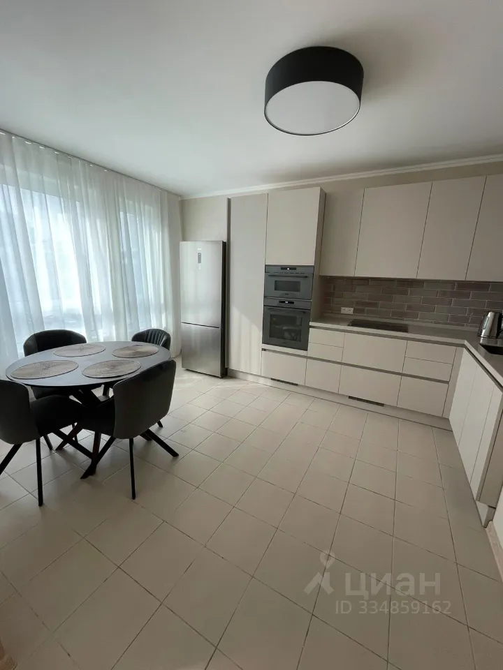 2-комн. квартира, 70 м², 6/25 этаж