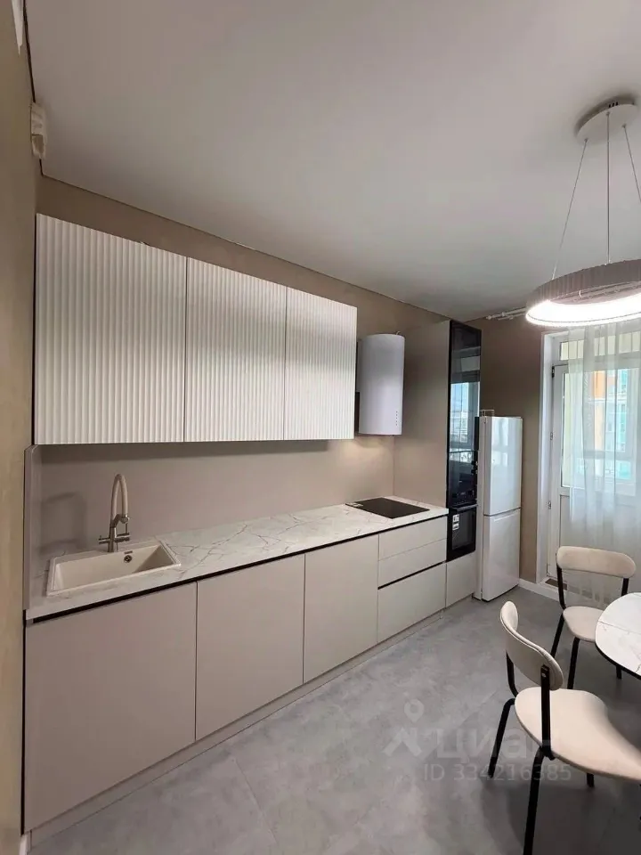 2-комн. квартира, 61,4 м², 21/48 этаж