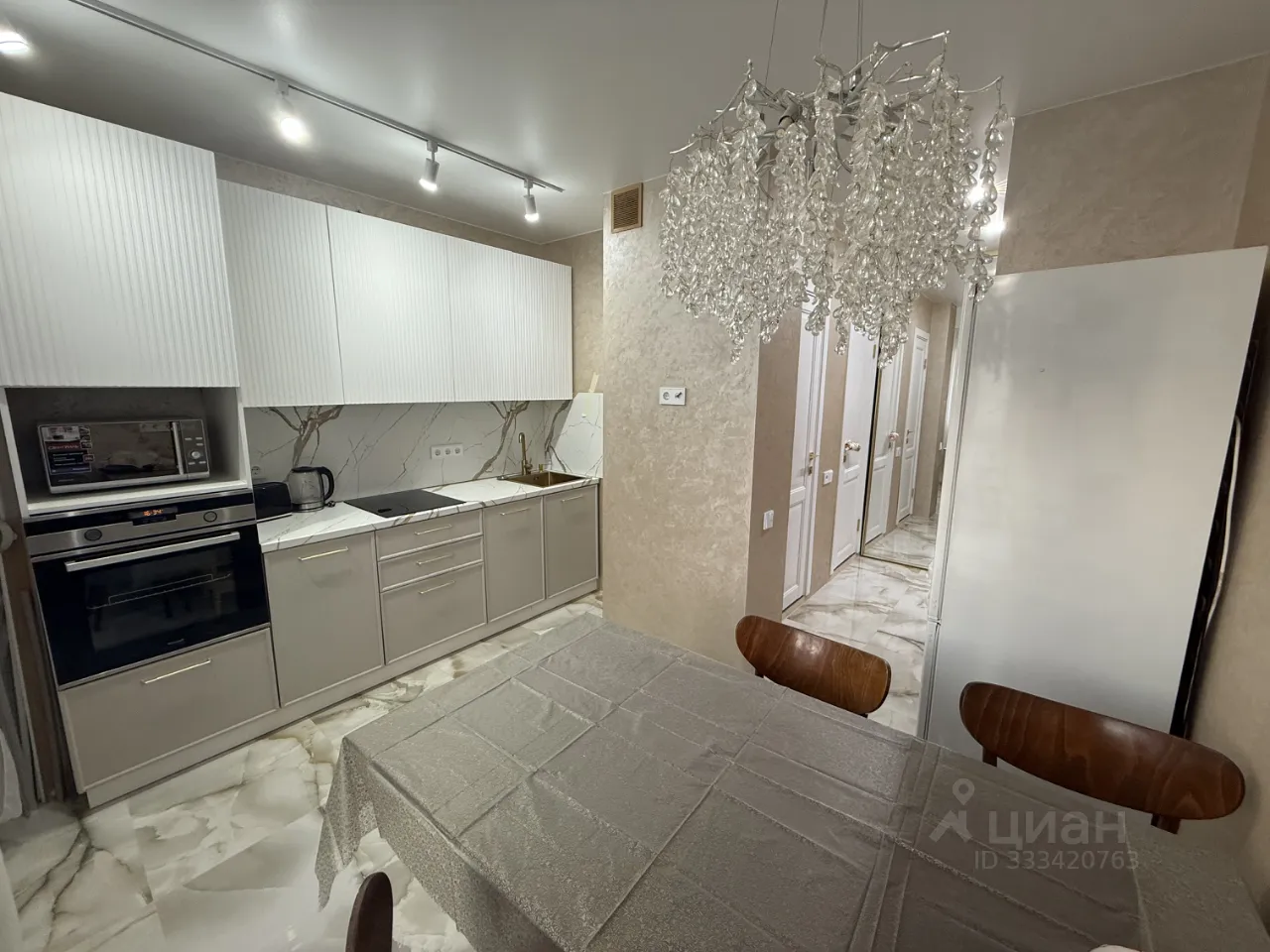 2-комн. квартира, 58 м², 11/22 этаж