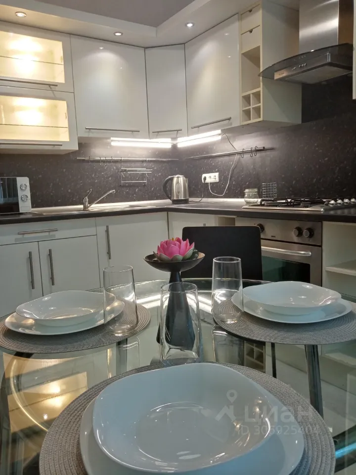 2-комн. квартира, 70 м², 2/7 этаж