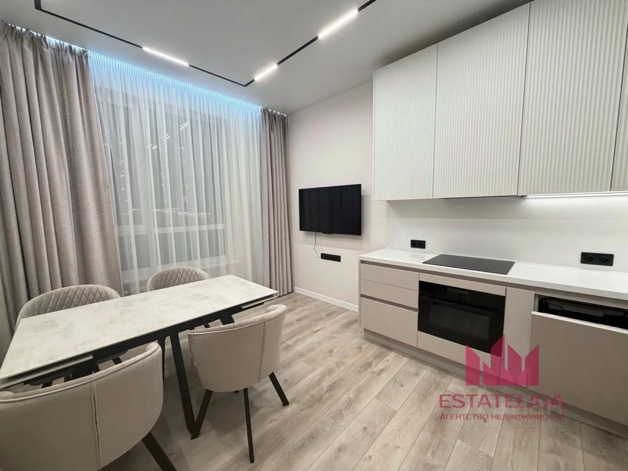 2-комн. квартира, 56 м², 8/13 этаж