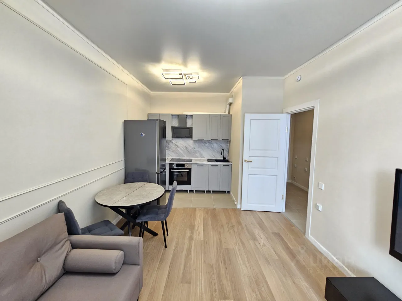 2-комн. квартира, 42 м², 4/8 этаж